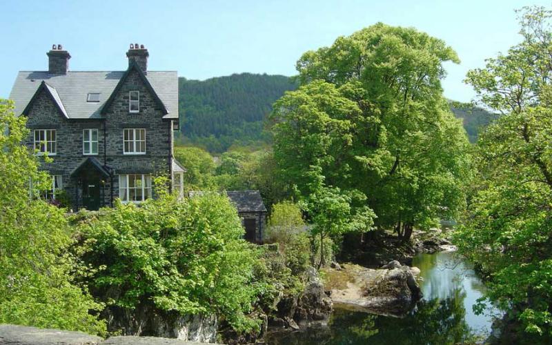 Bryn Afon Guest House